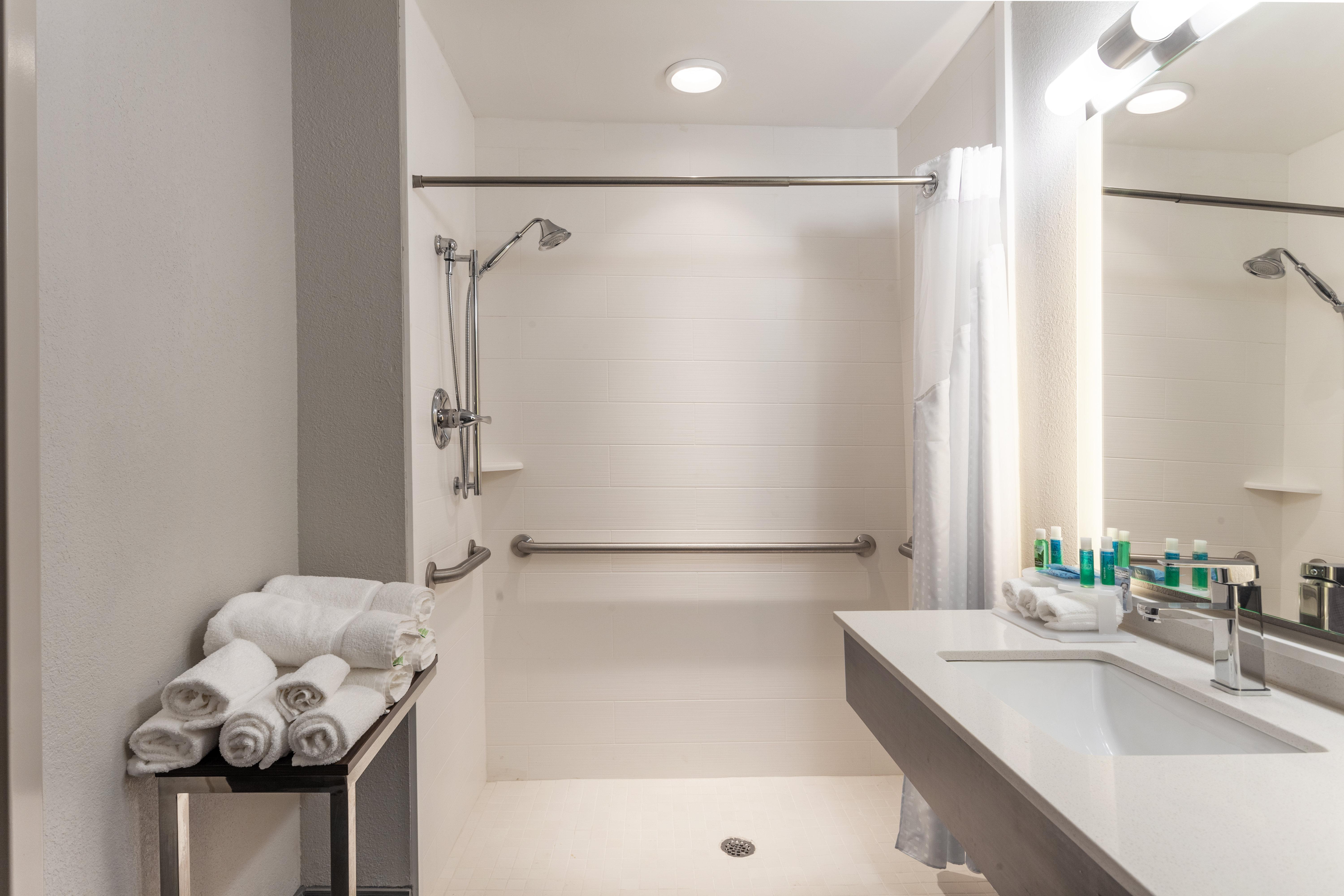 Express & West - Ft Gordon Area By Ihg Hotel 2*