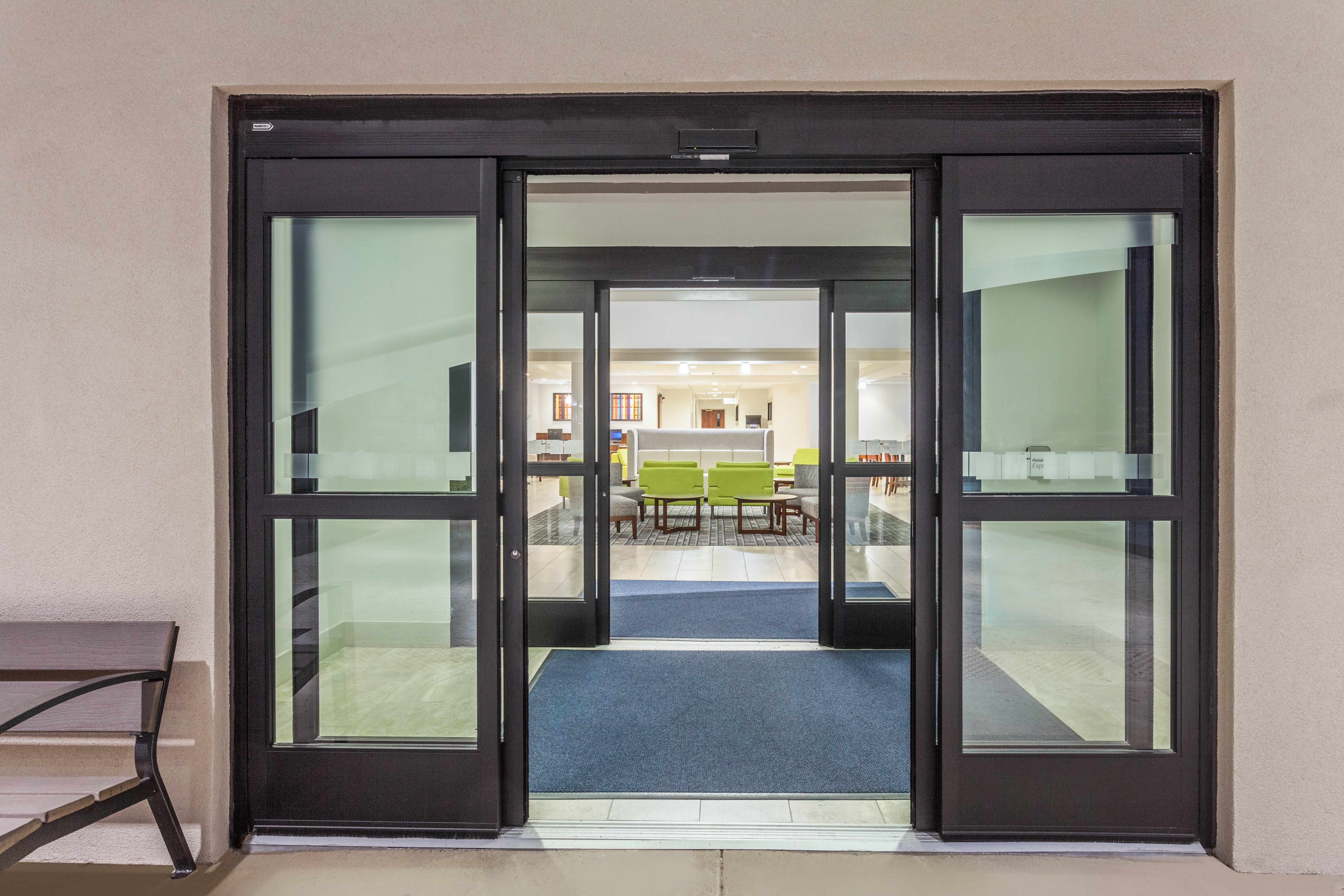 Express & West - Ft Gordon Area By Ihg Hotel